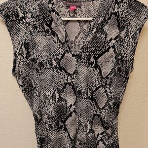 Vince Camuto Black & White Snake Print Cap Sleeve Top